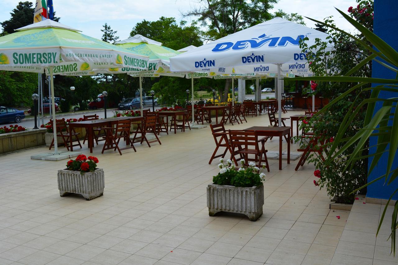 Chaika Hotel St Constantin et Helena Extérieur photo